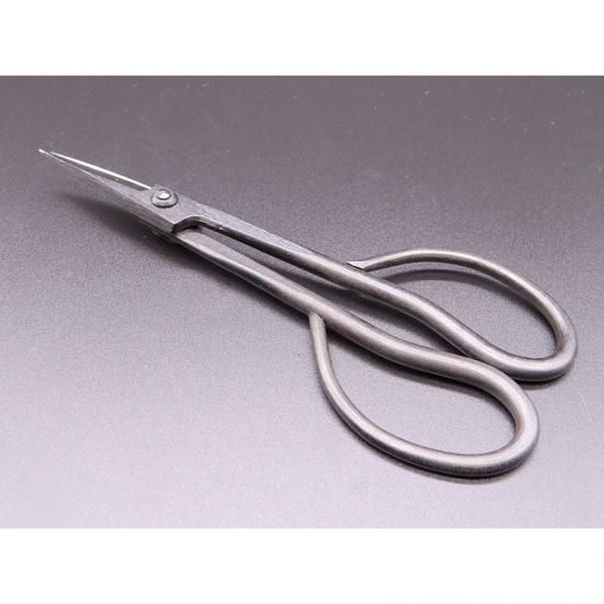 Tijeras Satsuki – Acero al carbono para uso diario