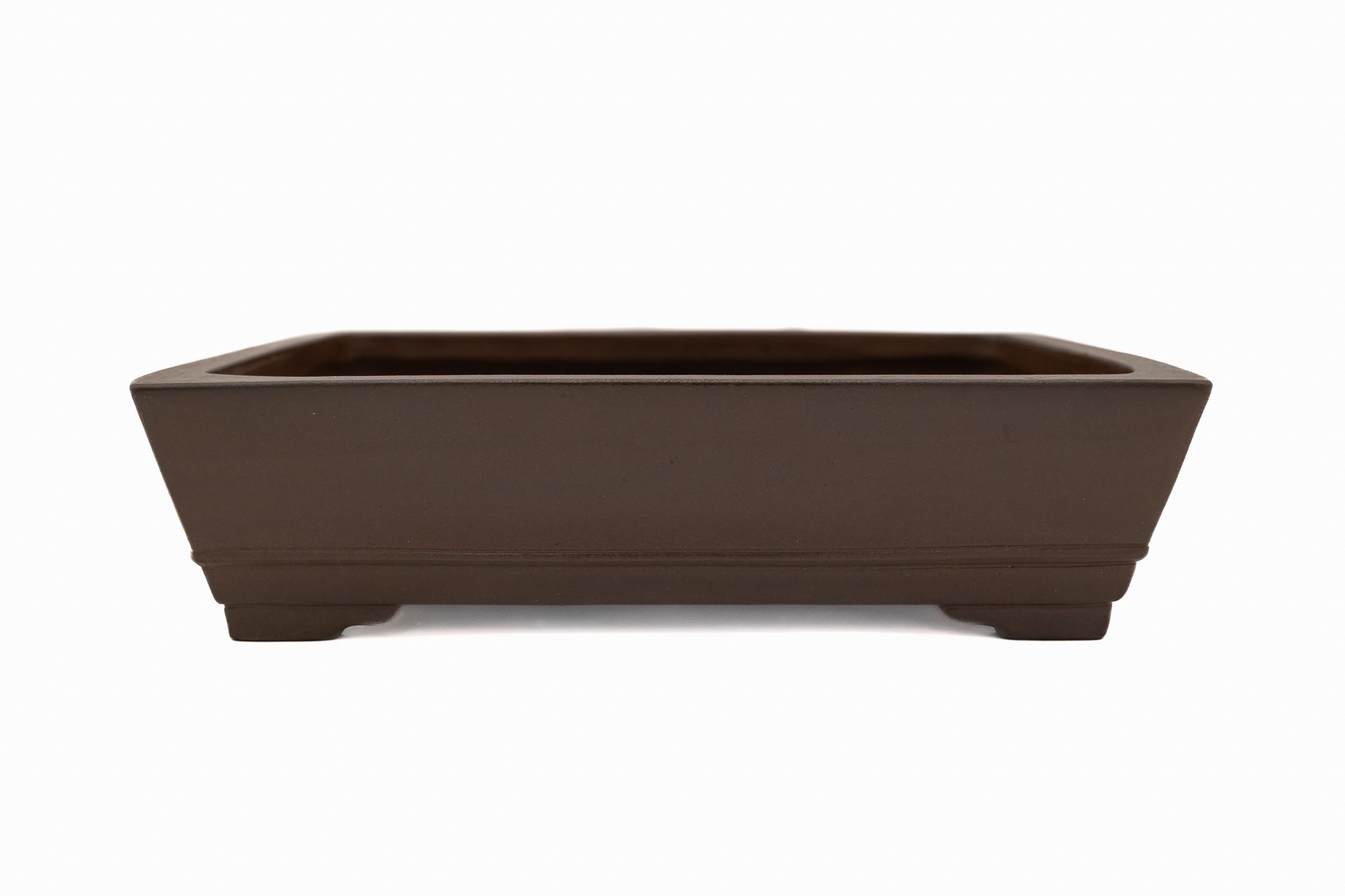 Maceta rectangular grande para bonsái: esmaltada, de textura suave, forma llamativa y líneas definidas.
