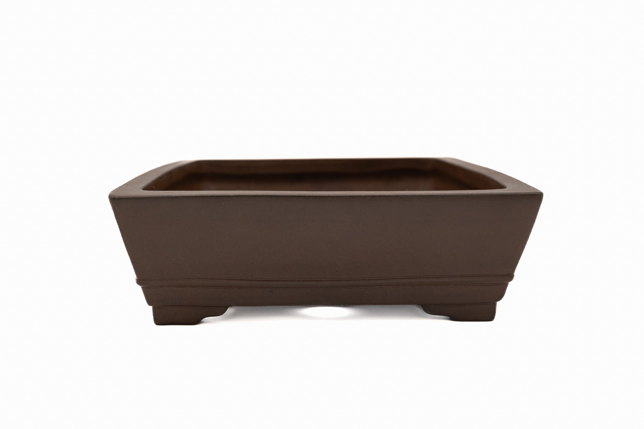 Maceta rectangular grande para bonsái: esmaltada, de textura suave, forma llamativa y líneas definidas. Maceta rectangular grande para bonsái: esmaltada, de textura suave, forma llamativa y líneas definidas.